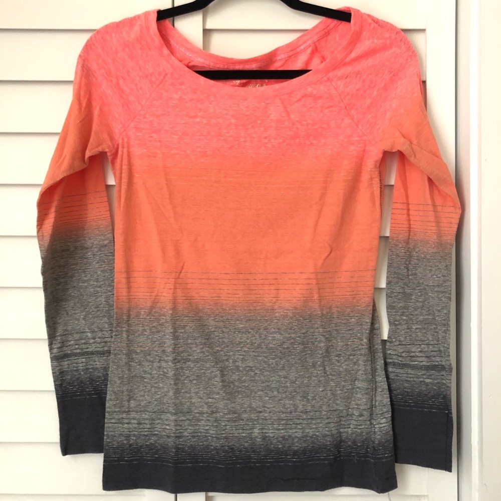American Eagle Ombré Long Sleeve Tee